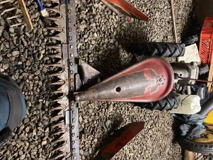 Bild 5:Reform RM 158 und Rotax 199 ccm Teile