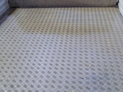 Bild 2:VW Pritsche T4