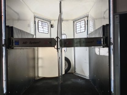 Bild 4:Fautras Provan Premium Pferdeanhänger (2018) Garagengepflegt