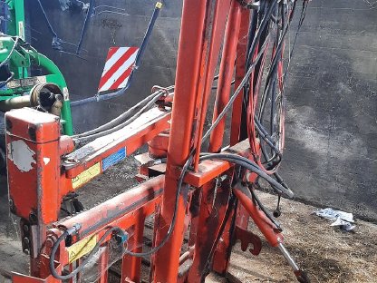 Bild 2:Siloblockschneider Kuhn B 1201