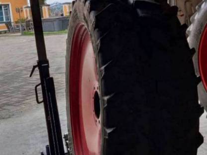 Bild 4:Pflegereifen Kompletträder BKT 270/95 R48 (11.2R48)