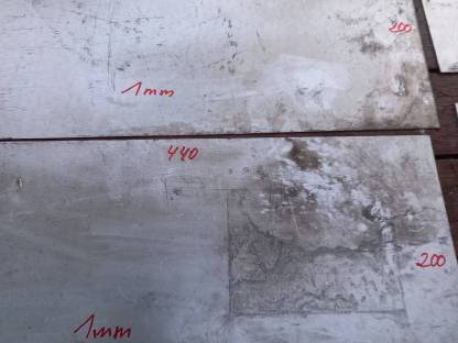 Bild 4:Verzinkte Blechreste 1 mm stark