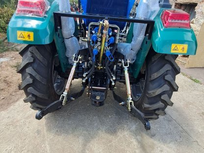 Bild 8:Traktor LW 304HS