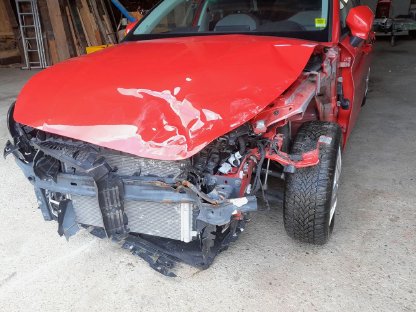 Bild 3:Seat Leon Bj. 24, 116 PS Diesel, Frontschaden