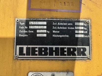 Bild 6:Liebherr Radlader L531 mit Hochkippschaufel