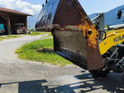 Bild 8:Kramer Kippschaufel