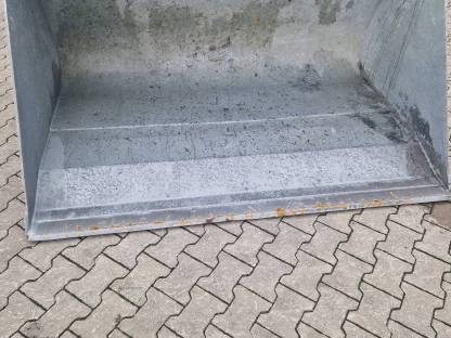 Bild 7:Hochkippschaufel