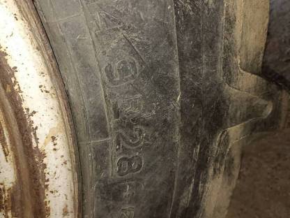 2 Stk. 14.9R28 Reifen Pirelli