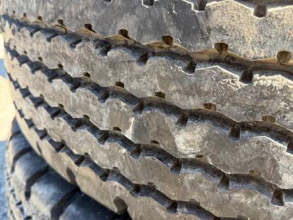 Bild 3:Reifen 14.00R20 Michelin G-20 XZA4 für Unimog Lkw Anhänger