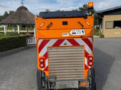 Bild 3:Mathieu Azura Flex MC 210 Kehrmaschine