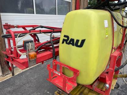 Bild 3:Feldspritze Rau