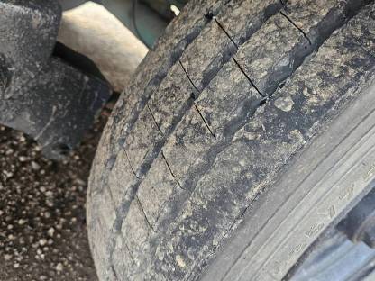 Bild 5:Tieflader-Anhänger Blumenröhr