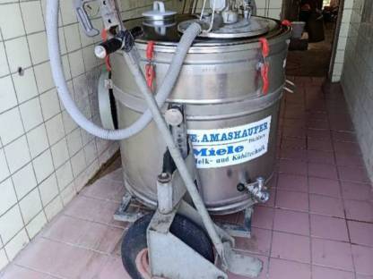Milchtank fahrbar 450 l mit Kühlung