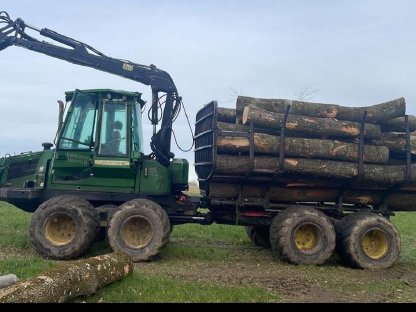 Verkaufe Forwarder John Deere 810D