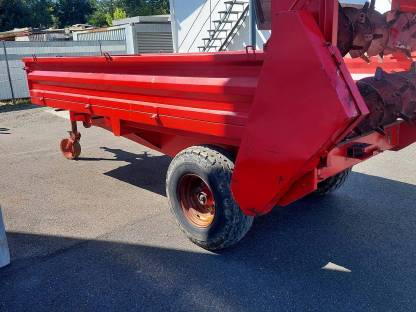 Bild 2:Miststreuer Pöttinger 4 t