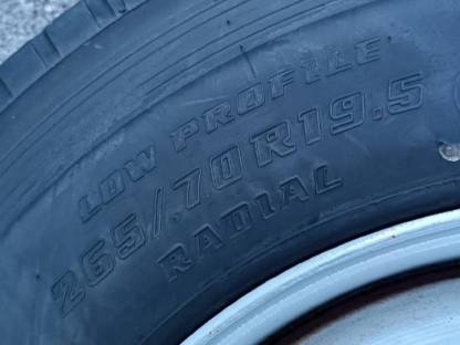 Bild 5:Reifen Bridgestone 4 Stk. 265/70 R19.5