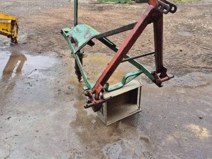 Erdbohrer für Traktor
