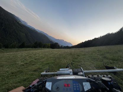 Mähen, Heuen mit Hillrake, Mulchen