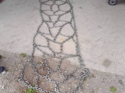 Bild 2:Schneeketten