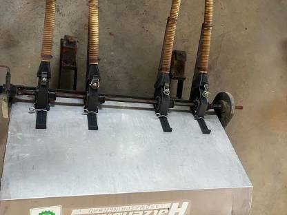 Bild 4:Düngerbehälter Hatzenbichler