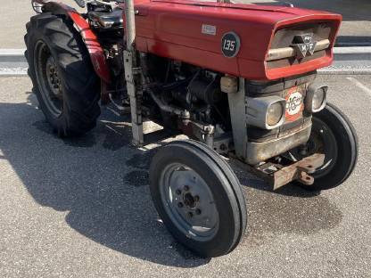 Bild 9:Massey Ferguson 135 Schmalspur