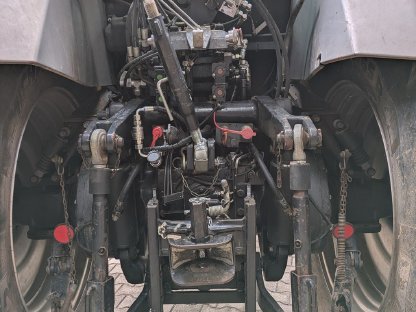 Bild 4:Steyr CVT 150 silber