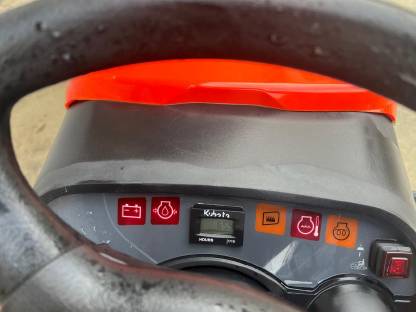 Bild 8:Kubota Rasentraktor GR2120