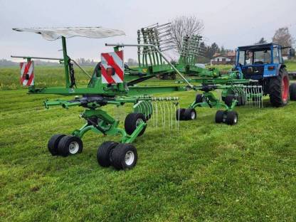 Bild 5:Samasz Duo 740 Kreiselschwader Wurmschwader