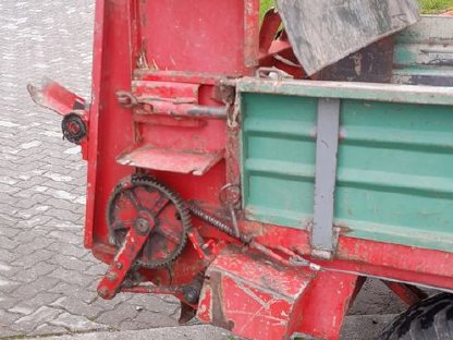 Bild 2:Miststreuer Mengele