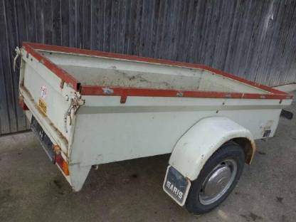 Bild 2:Autoanhänger SARIS ungebremst