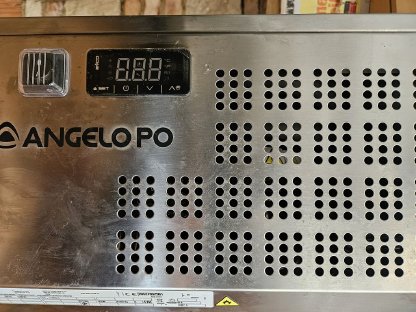 Bild 4:Aufsatzkühlung mit Glasaufbau