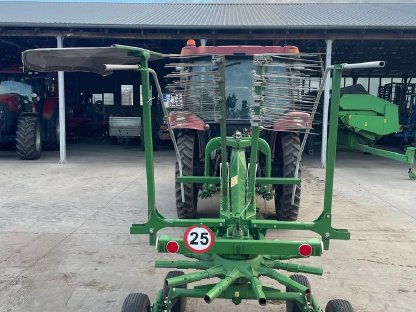 Bild 6:Sipma ZK 450 WIR Schwader