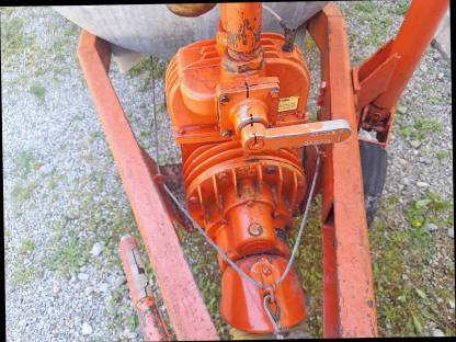 Bild 9:Bauer Güllefass 2.100l V 22 UV