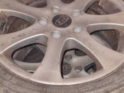 Bild 2:Kia Reifen mit Alufelgen 215/65 R16