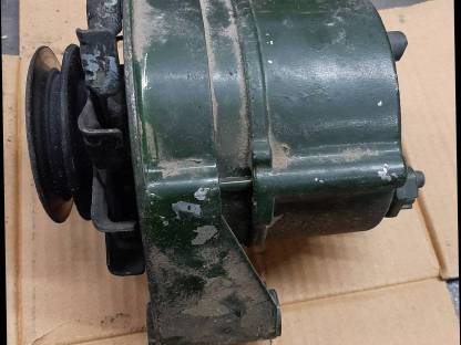 Defekte Bosch Lichtmaschine für Deutz