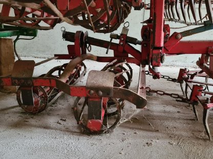 Bild 8:Saatbeetkombination Rau Unimat Egge OU39