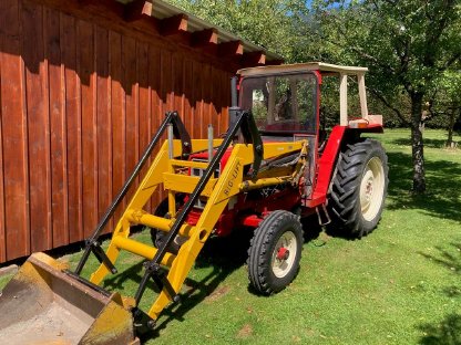 International 454 mit Biglift-Frontlader