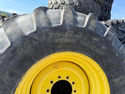 Bild 2:Komplettrad 650/75R32 Michelin Megaxbib John Deere Felge