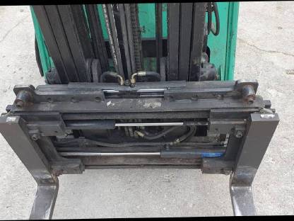 Bild 3:Mitsubishi Stapler, Zinkenversteller