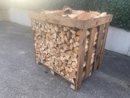 Bild 3:Brennholz Esche, 1,25 RM pro Palette zu verkaufen