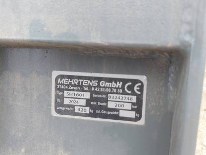 Bild 3:Mehrtens Strohhexe, Ballenauflöser