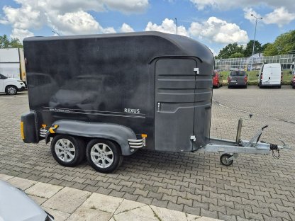 Bild 2:Humbaur REXUS 2000 Pferdeanhänger