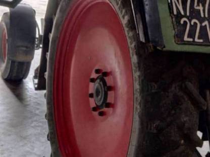 Bild 2:Pflegereifen Kompletträder BKT 270/95 R48 (11.2R48)