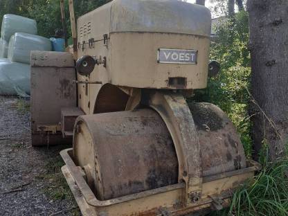 Bild 2:Walze mit Steyr 213S Motor