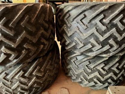 Bild 3:Mähtrac-Reifen