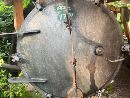 Bild 2:AEBI TP 20 mit Ladewagen und Jauchefass