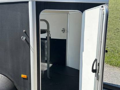 Bild 7:Pferde-/Viehanhänger Humbaur Balios