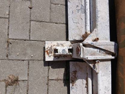 Bild 2:Schrapper Mistschieber