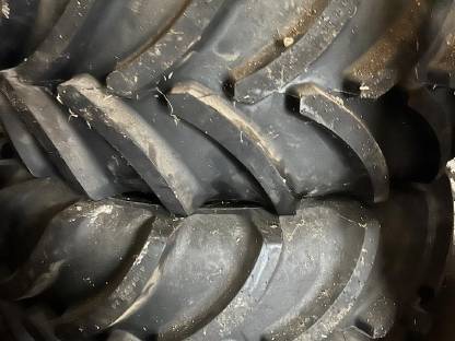 Bild 3:Vredestein 440/65R24