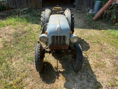 Bild 3:Schmalspur Traktor Eicher Puma ES201